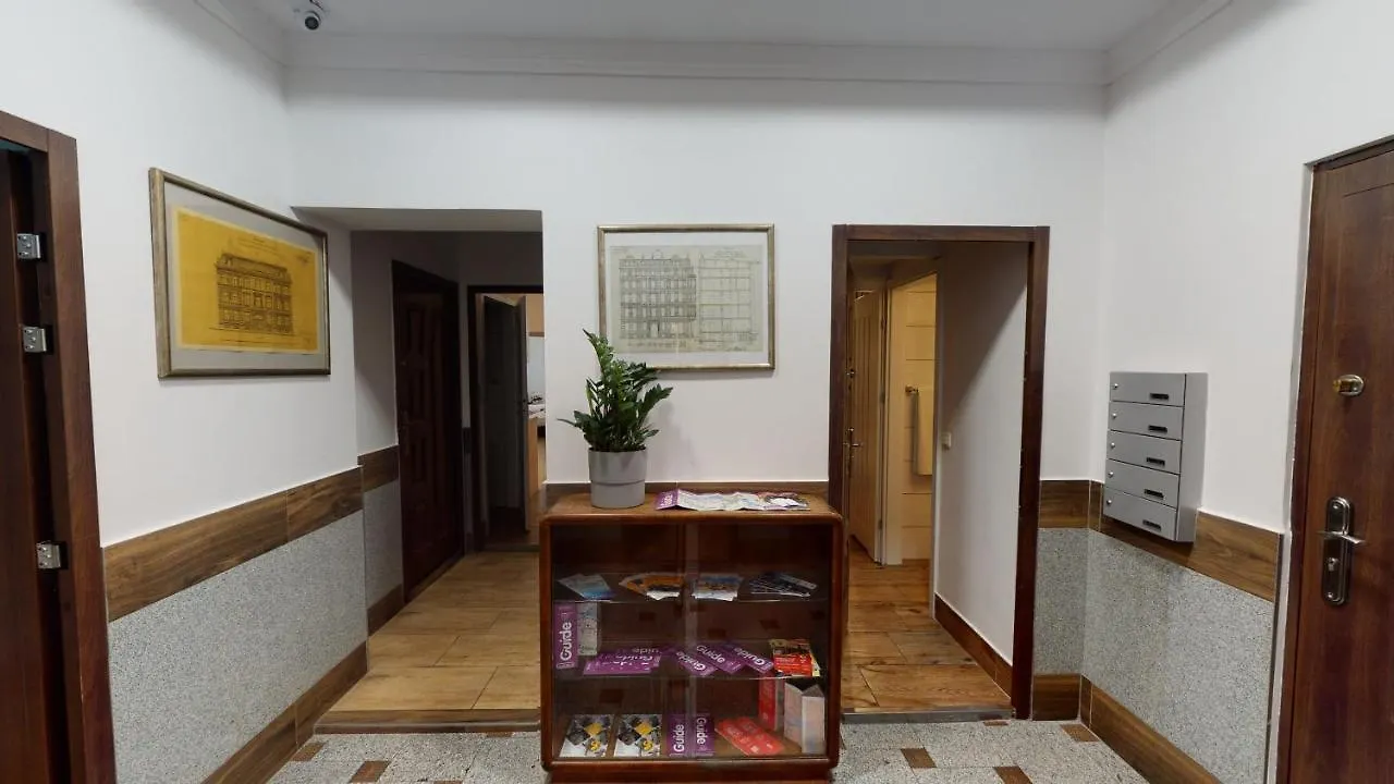 Komuny Paryskiej 62 Centrum فروتسواف